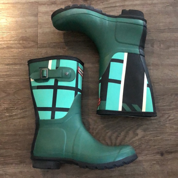 Green Hunter Rain Boots - Picture 4 of 6